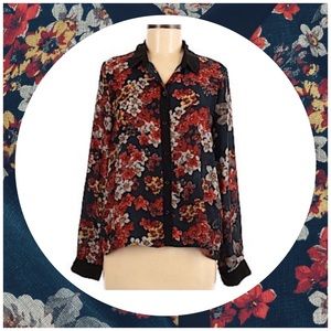 Gorgeous Kimchi Blue floral blouse EUC